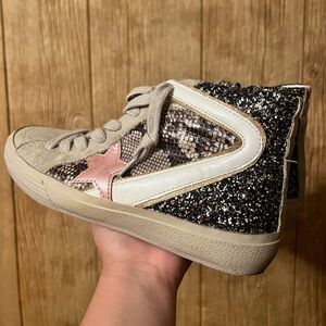 Shu Shop Sneakers-Passion